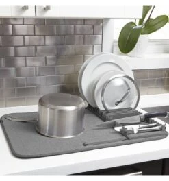 Umbra Udry Afdruiprek Met Droogmat - Antraciet -Levensrandproducten 1122x1200 1