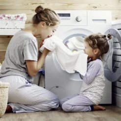 Omo Vloeibaar Wasmiddel Wit - 100 Wasbeurten - Grootverpakking -Levensrandproducten 1200x1200 143