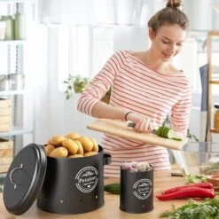 Professionele Bewaardozen - Set Van 3 - Voor Aardappels, Uien En Knoflook - Retro Design - Voorraadcontainer Van Metaal - Keukenopslag - Groentes Bewaren Voor Lange Tijd - Perfect Cadeau Voor In De Keuken -Levensrandproducten 1200x1200 1534