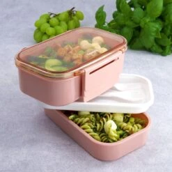 Homra Lunchbox STAQS Pink - Bento Box - 2 Laags Broodtrommel - 3 Compartimenten - Roze - Lunch To Go - Duurzaam Kunststof - BPA Vrij - 3 Vaks Lunchtrommel Voor Volwassenen - Inclusief Bestek - Magnetron, Diepvries, Vaatwasser Bestendig - Vers Houden -Levensrandproducten 1200x1200 1601