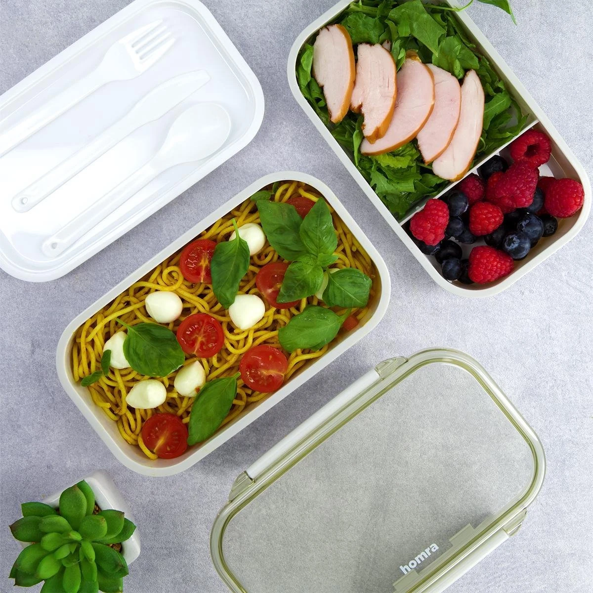 Homra Lunchbox STAQS Grey - Bento Box - 2 Laags Broodtrommel - 3 Compartimenten - Grijs - Lunch To Go - Duurzaam Kunststof - BPA Vrij - 3 Vaks Lunchtrommel Voor Volwassenen - Inclusief Bestek - Magnetron, Diepvries, Vaatwasser Bestendig - Vers Houden 3 Homra Lunchbox STAQS Grey - Bento Box - 2 Laags Broodtrommel - 3 Compartimenten - Grijs - Lunch To Go - Duurzaam Kunststof - BPA Vrij - 3 Vaks Lunchtrommel Voor Volwassenen - Inclusief Bestek - Magnetron, Diepvries, Vaatwasser Bestendig - Vers Houden - Afbeelding 3