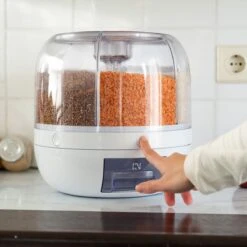 Roterende Voedsel Dispenser - 6 Vakken - Met Doseerschep - BPA Vrij - Handig -Levensrandproducten 1200x1200 1660