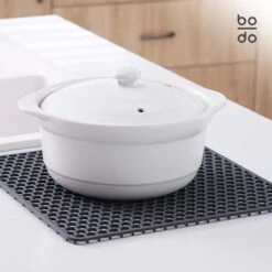 BODO Gootsteenmat Siliconen Donker Grijs - 30.5 X 30.5 Cm - Keuken Accessoires - Gootsteen Beschermer - Onderzetters Siliconen - Anti Kras - Gootsteen Accessoires -Levensrandproducten 1200x1200 837