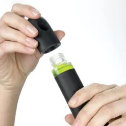 OXO Good Grips Afwasborstel Met Zeepdispenser -Levensrandproducten 1200x1200 949