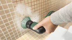 Bosch Universal Brush - Snoerloze Reiningsborstel -Levensrandproducten 1200x675 4