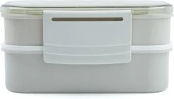 Homra Lunchbox STAQS Grey - Bento Box - 2 Laags Broodtrommel - 3 Compartimenten - Grijs - Lunch To Go - Duurzaam Kunststof - BPA Vrij - 3 Vaks Lunchtrommel Voor Volwassenen - Inclusief Bestek - Magnetron, Diepvries, Vaatwasser Bestendig - Vers Houden