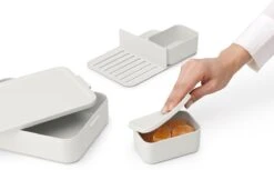 Brabantia Make & Take Bento Lunchbox Incl Bentobox - Large - Kunststof - Light Grey 30 Brabantia Make & Take Bento Lunchbox Incl Bentobox - Large - Kunststof - Light Grey -Levensrandproducten 1200x744 1