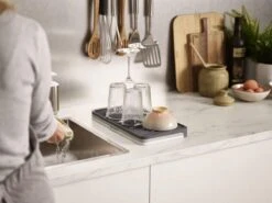 Joseph Joseph - Tier - Afdruipmat - Uitschuifbaar - Grijs 22 Joseph Joseph - Tier - Afdruipmat - Uitschuifbaar - Grijs -Levensrandproducten 1200x900 22