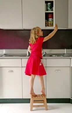 PUHLMANN - Inklapbare Kruk, JAMES, Hout, 23 Cm Hoog, Max 150 Kilo -Levensrandproducten 774x1200