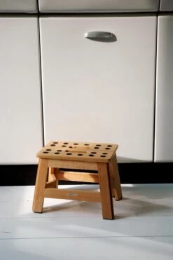 PUHLMANN - Inklapbare Kruk, JAMES, Hout, 23 Cm Hoog, Max 150 Kilo -Levensrandproducten 798x1200 7