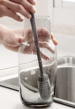 Merkloos Afwasborstel Voor Lange Glazen - Siliconenborstel Lange Glazen - Baby Flessenborstel - Duurzame Afwasborstel - Siliconen Afwasborstel -Levensrandproducten 834x1200 1