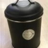 Merkloos Zwarte Koektrommel/voorraadblik 18 Cm - Koekjes/koek Bewaren - Voorraadblikken/koekblikken/koektrommels